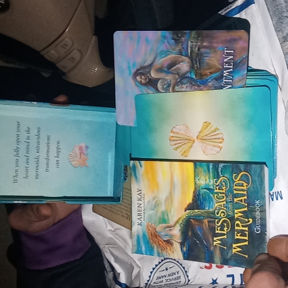 Messages from the Mermaids Oracle Deck - Picture 3 of 6